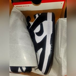 Nike dunks size 3